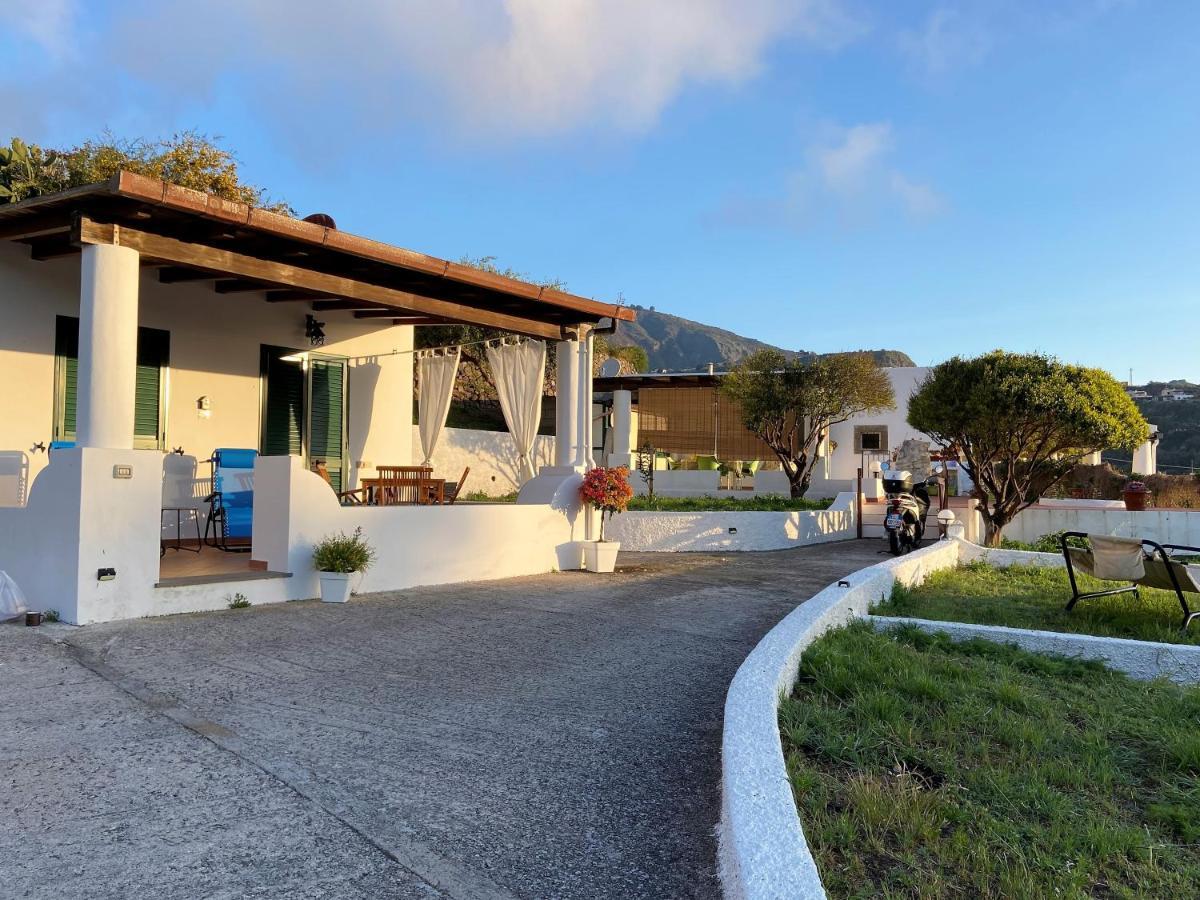 Villa La Milanina Липари Екстериор снимка